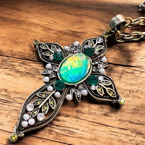 Elegant Green, Gold, and Bronze toned Cross Pendant Necklace - Picture 11 of 16